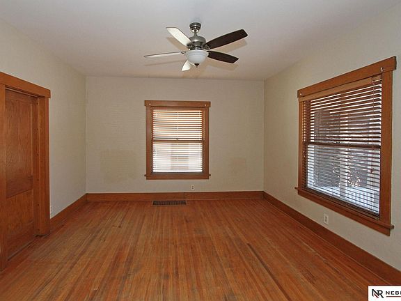 4th image of 4533 Stockwell St