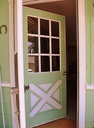 4th image of 4158 Country Club Dr