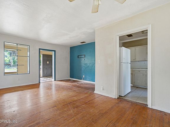 5th image of 8004 DELAWARE Avenue