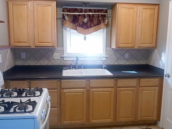 2nd image of 311 W Marshall Dr
