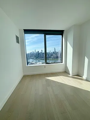 Rented by Modern Spaces | media 34