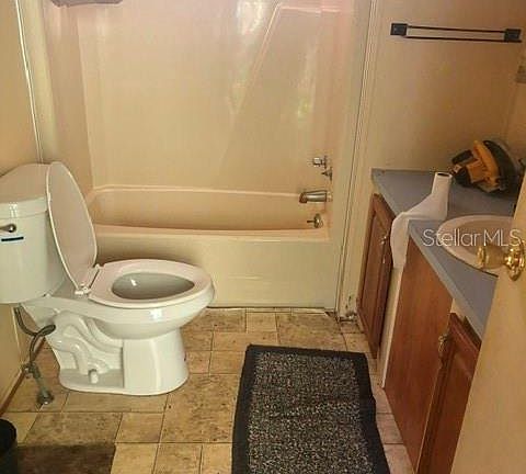 5th image of 12710 NW 38TH AVENUE