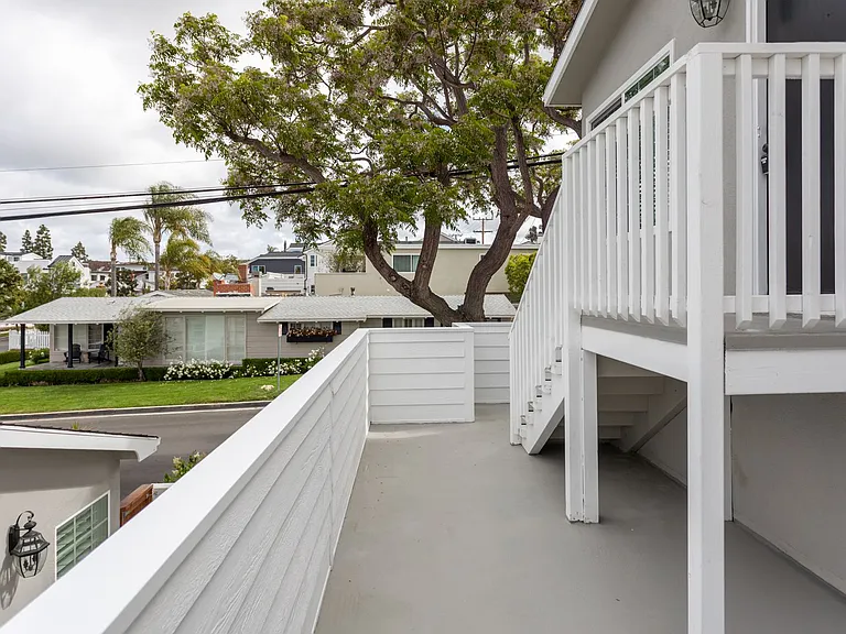 520 Poinsettia Ave — Photo 14