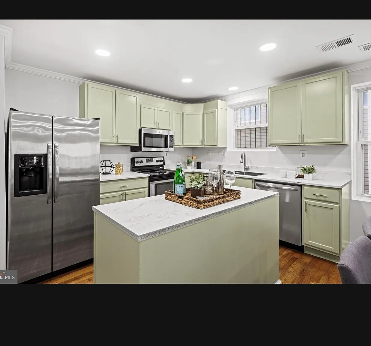 5 bed, 1570 sqft, $6,000 — Photo 4
