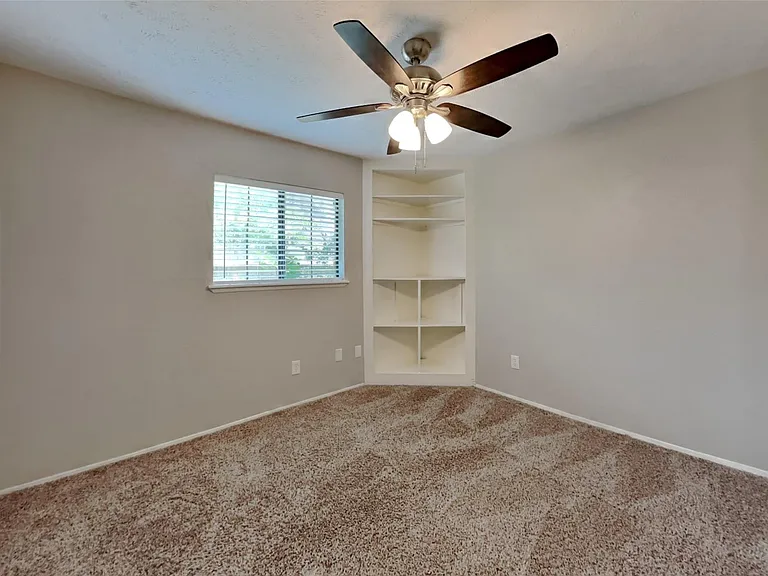 2102 Turtle Creek Dr — Photo 14