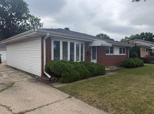 1409 S Busse Rd, Mount Prospect, IL 60056