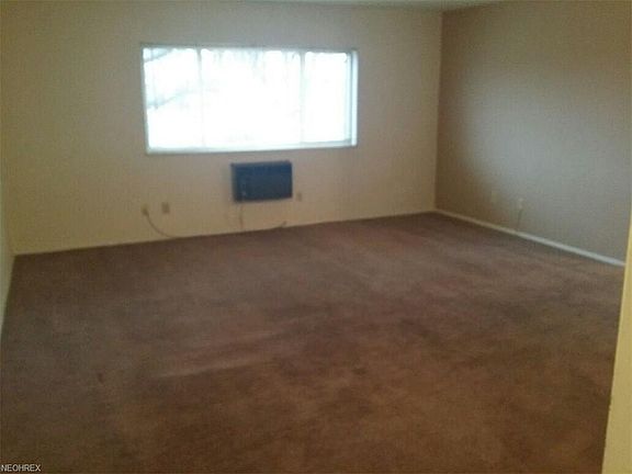 2nd image of 22134 River Oaks Dr APT 2B