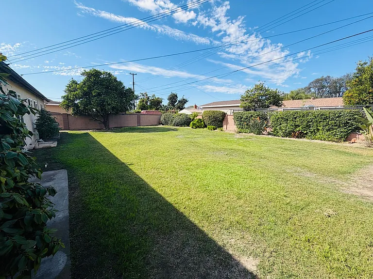3123 W Teranimar Dr — Photo 21