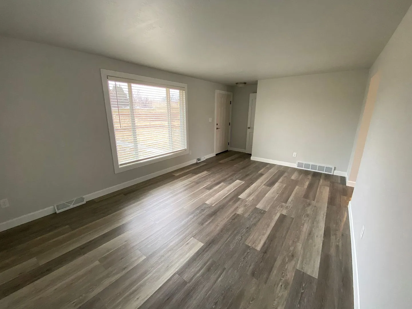 3 Bed 1 Bath Duplex — Photo 3