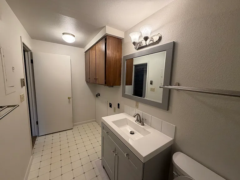 405 N Haines St — Photo 16