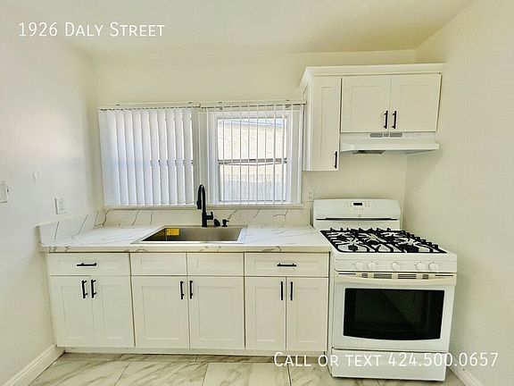2nd image of 1926 Daly St