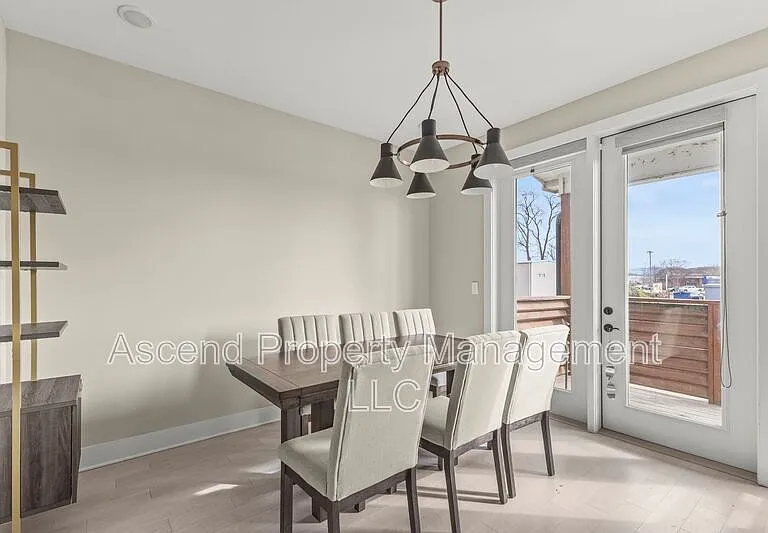 3155 Saint Elmo Ave #10 — Photo 10