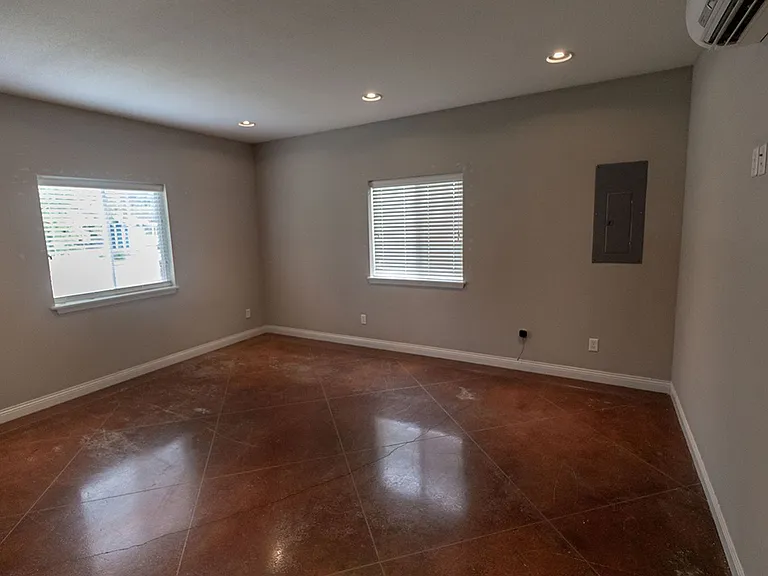1413 Paris Rd — Photo 4