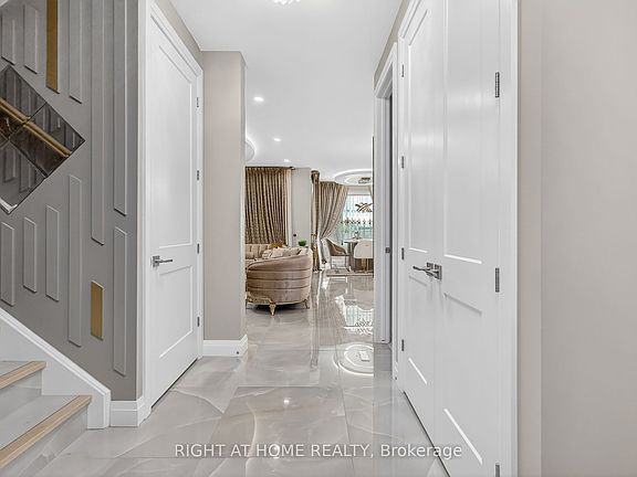 4th image of 153 McLeod St
