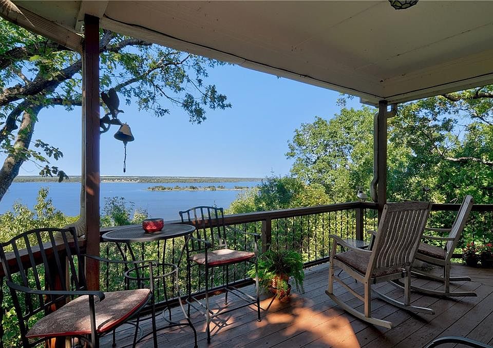 1st image of 206 Island View Dr