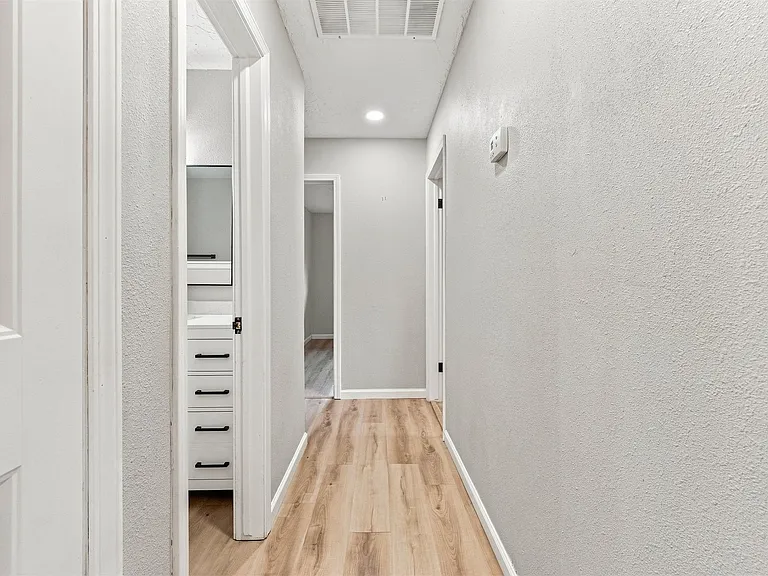 6655 S 67th East Ave — Photo 38