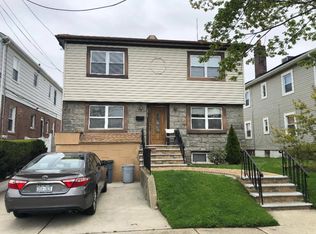 12508 Cronston Ave, Rockaway Park, NY 11694