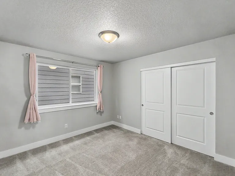 17555 SW Sunview Ln — Photo 20