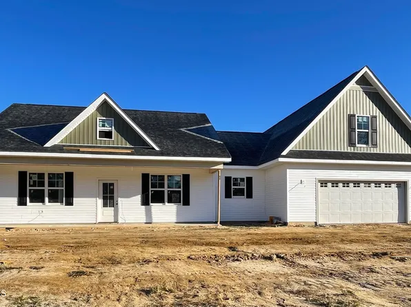 198 Slade Corner Road, Raeford, NC 28376