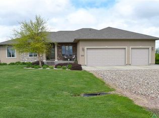 25407 Meadow View Cir, Crooks, SD 57020