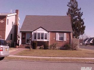 11955 220th St, Cambria Heights, NY 11411