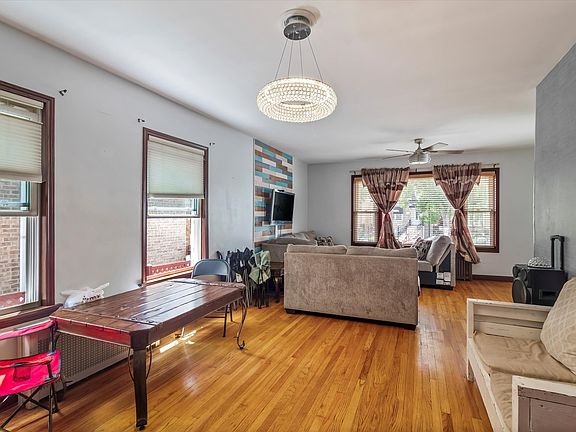 4th image of 2705 N Oak Park Ave