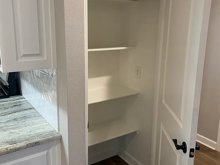 1016 Sussix Loop — Photo 15