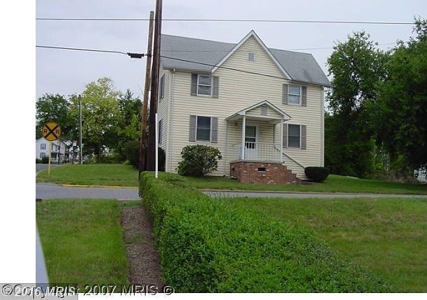 2nd image of 238 S Commerce St