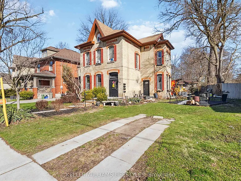 86 Byron Ave E #2 — Photo 2