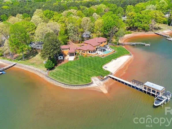 7139 Eastbrook Ln, Sherrills Ford, NC 28673