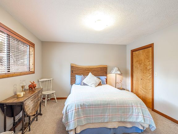 5th image of 707 W Briar Cliff Ct