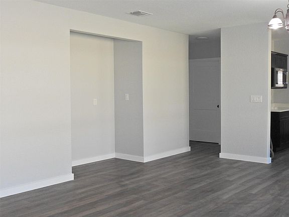 4th image of 341 E Guadalupe St