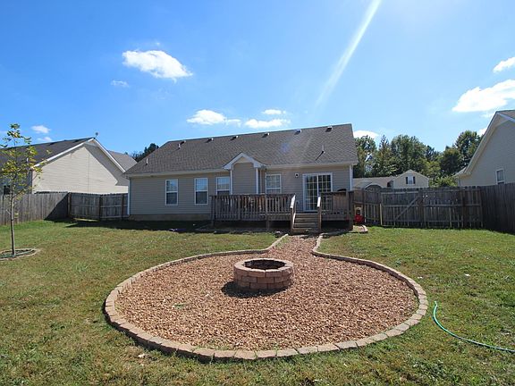 3rd image of 428 Piney Dr