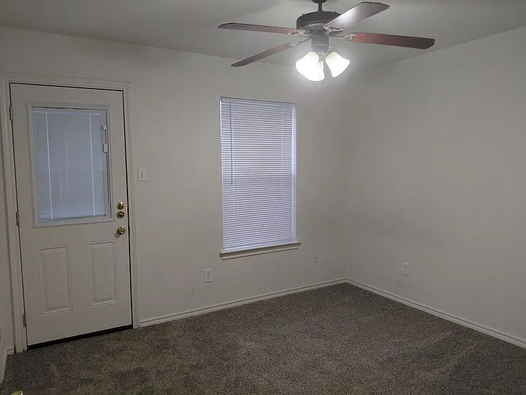 1561 Greenwood Rd #103 — Photo 15