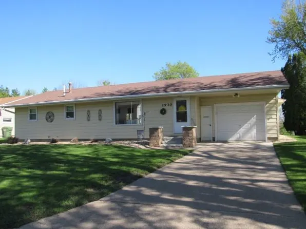 1930 Dorathea Blvd, Worthington, MN 56187