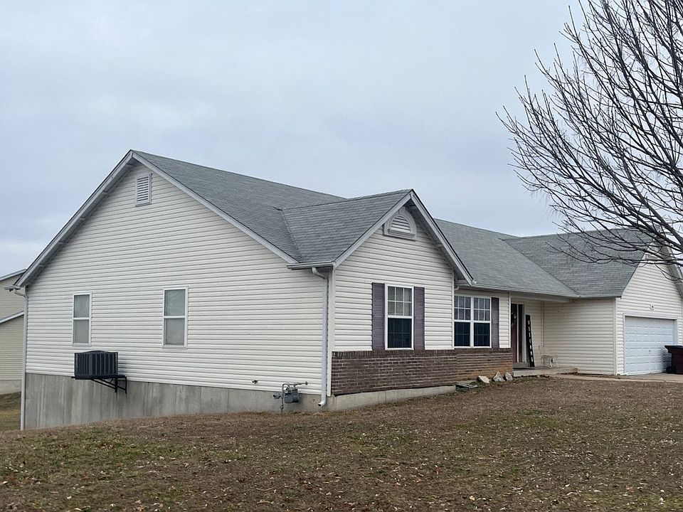 2nd image of 407 Hickory Post Ct