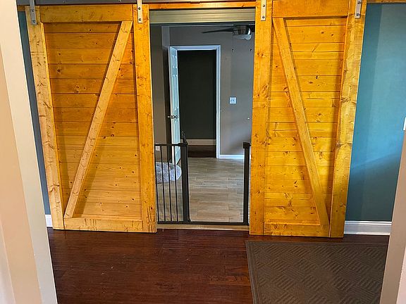 4th image of 4247 Forest Blvd