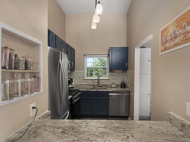 18 Lexington Hl #12 — Photo 24
