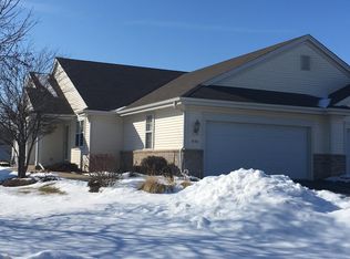 612B Maple Tree Dr, Waterford, WI 53185