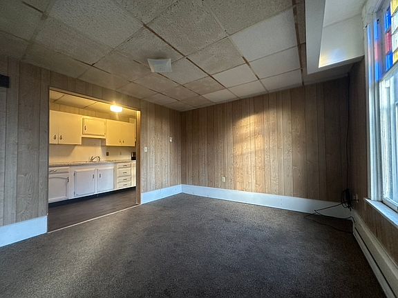 2nd image of 405 E Market St #B