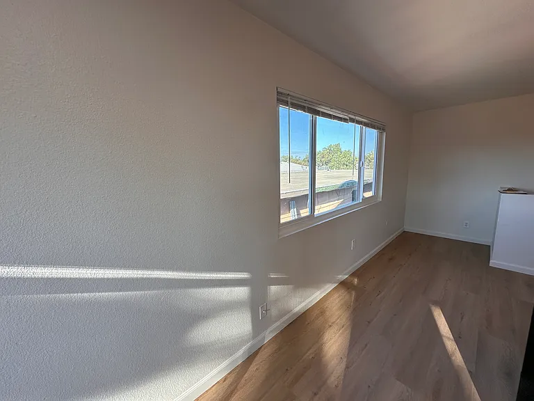 2848 Fairmount Ave — Photo 30