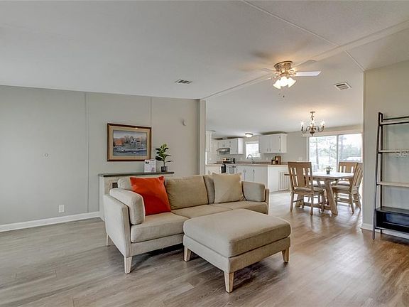 3rd image of 17554 Driftwood Ln