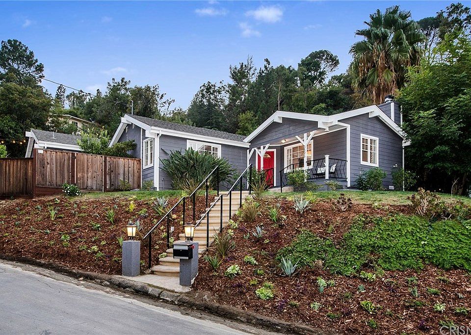 1st image of 3895 Berry Dr