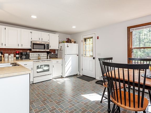 5th image of 51 S Kingman St