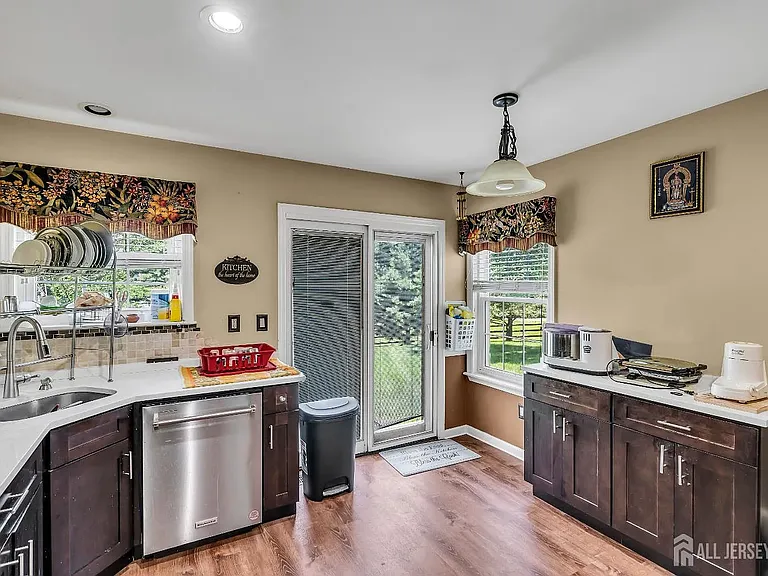 1506 Pinhorn Dr — Photo 17