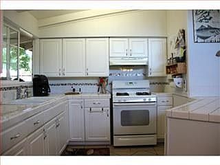 5th image of 1091 Candlewood Ave