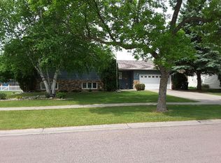 3414 Maple St N, Fargo, ND 58102