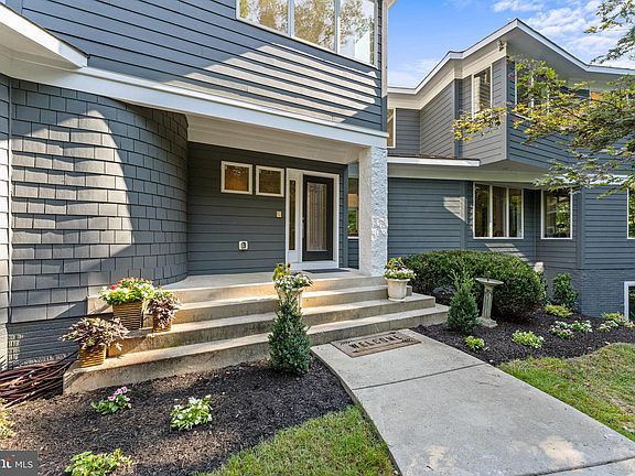 5th image of 109 Hawks Nest Dr