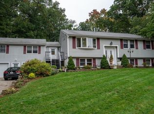 17 Wildbrook Rd, Billerica, MA 01821