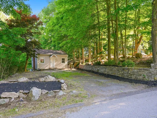 32 Lacona Drive, Patterson, NY 12563